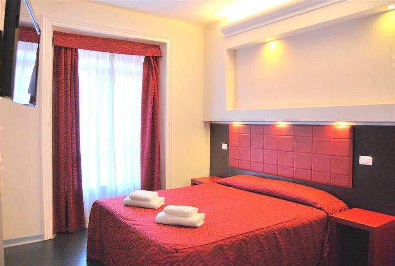 Hotel Versailles Ρώμη Εξωτερικό φωτογραφία