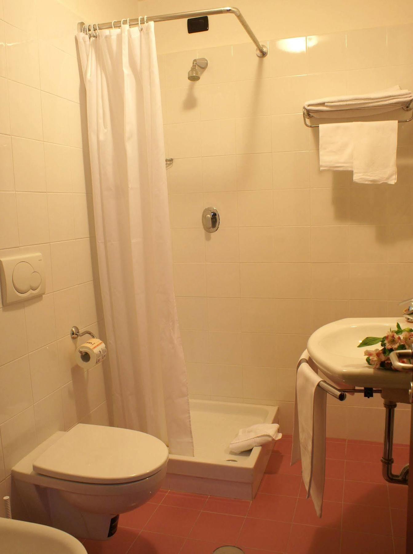 Hotel Versailles Ρώμη Εξωτερικό φωτογραφία