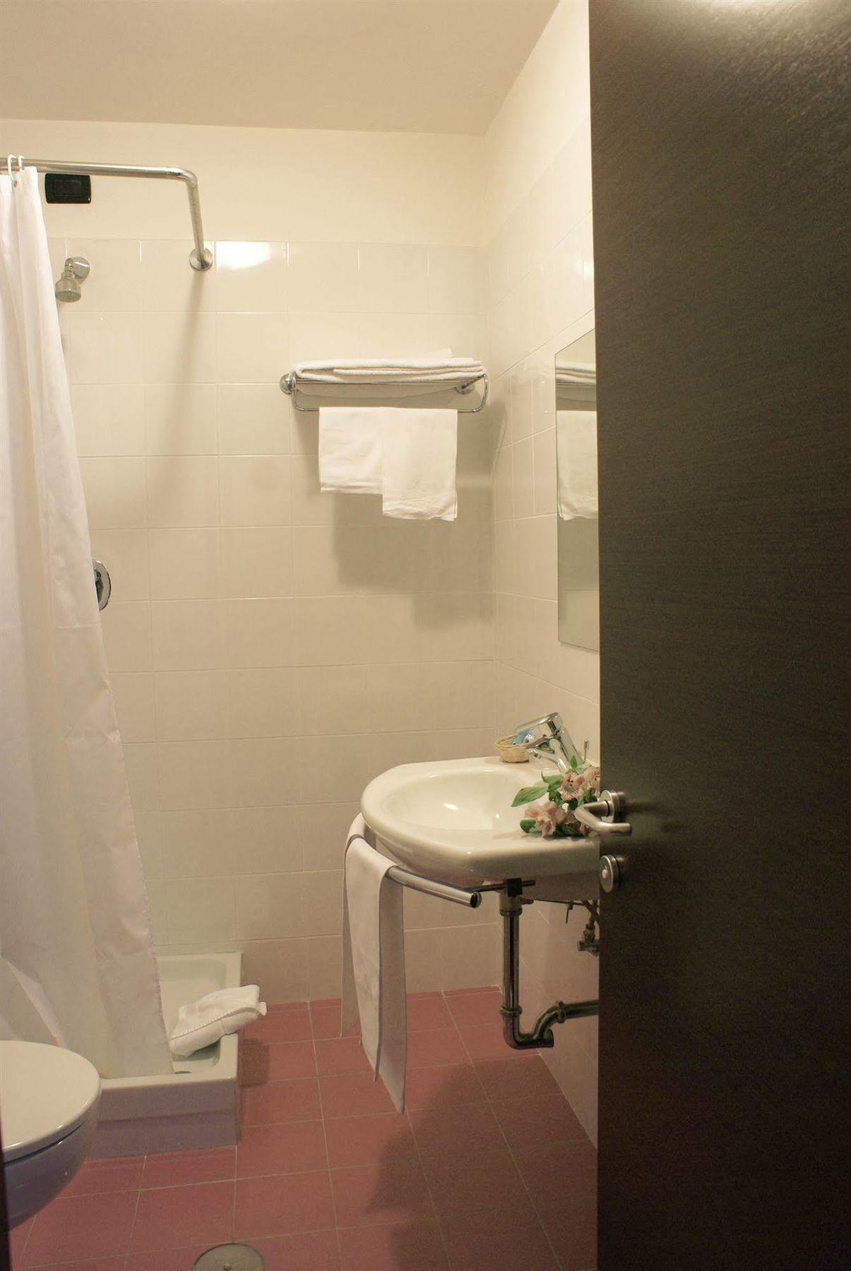 Hotel Versailles Ρώμη Εξωτερικό φωτογραφία
