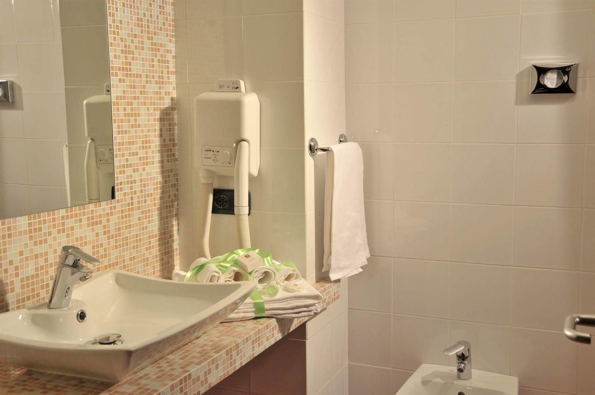 Hotel Versailles Ρώμη Εξωτερικό φωτογραφία