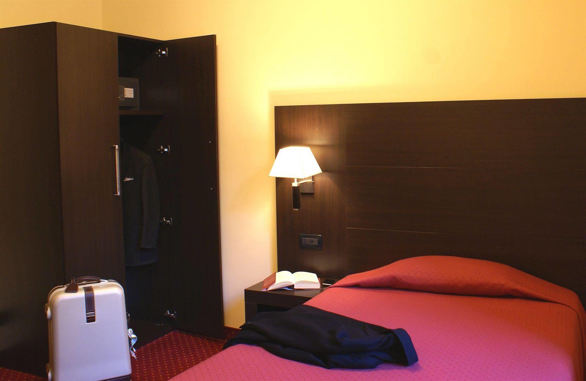 Hotel Versailles Ρώμη Δωμάτιο φωτογραφία